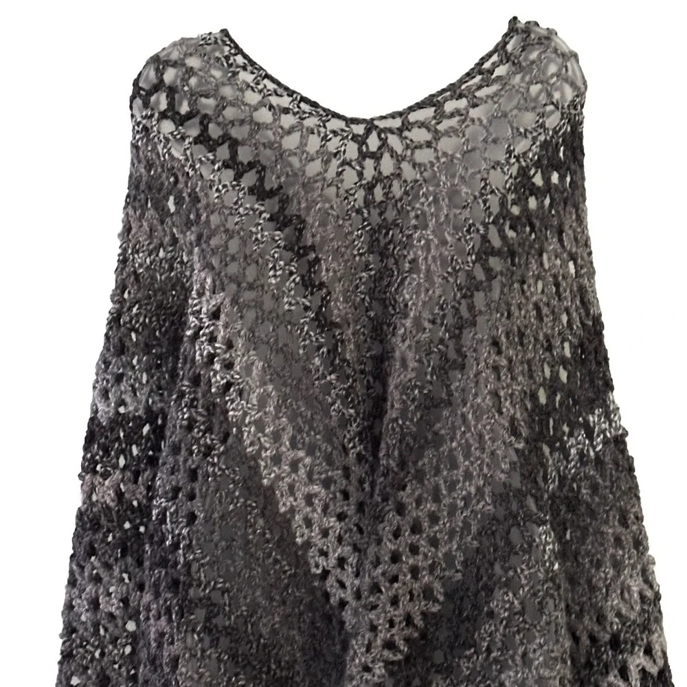 Crochet Knit Blue and‎ Gray Striped Poncho Edgy Boho OS Ombré Hippie 70s